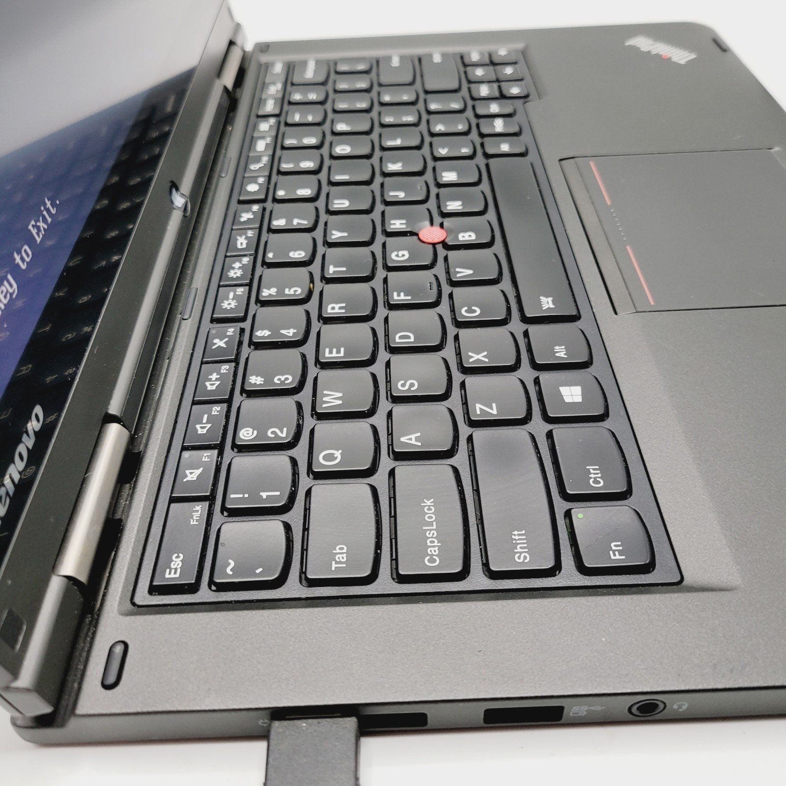 Lenovo ThinkPad Yoga Core i7-4600u 2.1GHz 8GB No HDD 13″ ***Boot to Bios