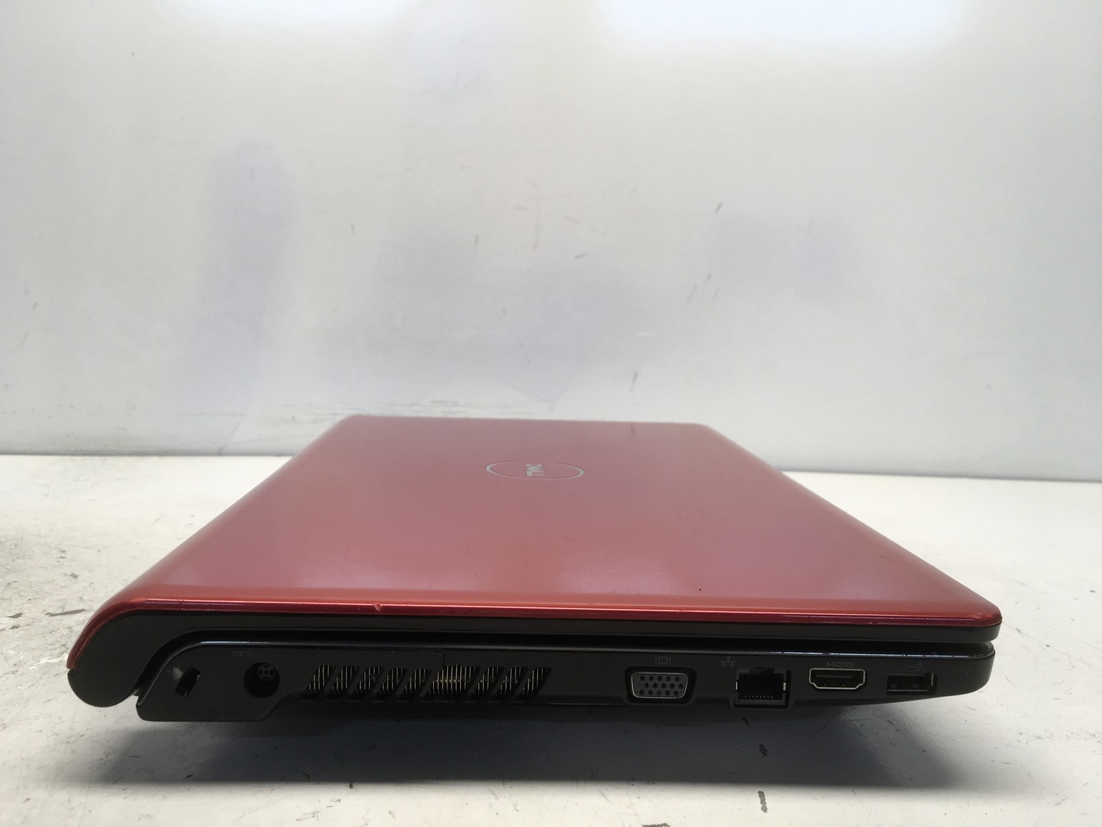 Dell Inspiron 1564 Intel i3-M330 2.13GHz 4 GB NO HDD No Batt