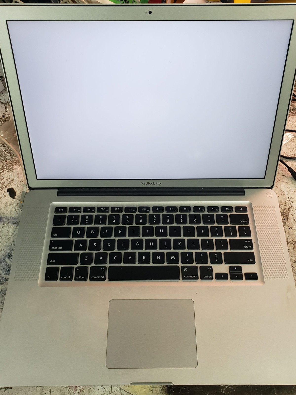 Macbook pro A1286 – no HDD – for parts or repair