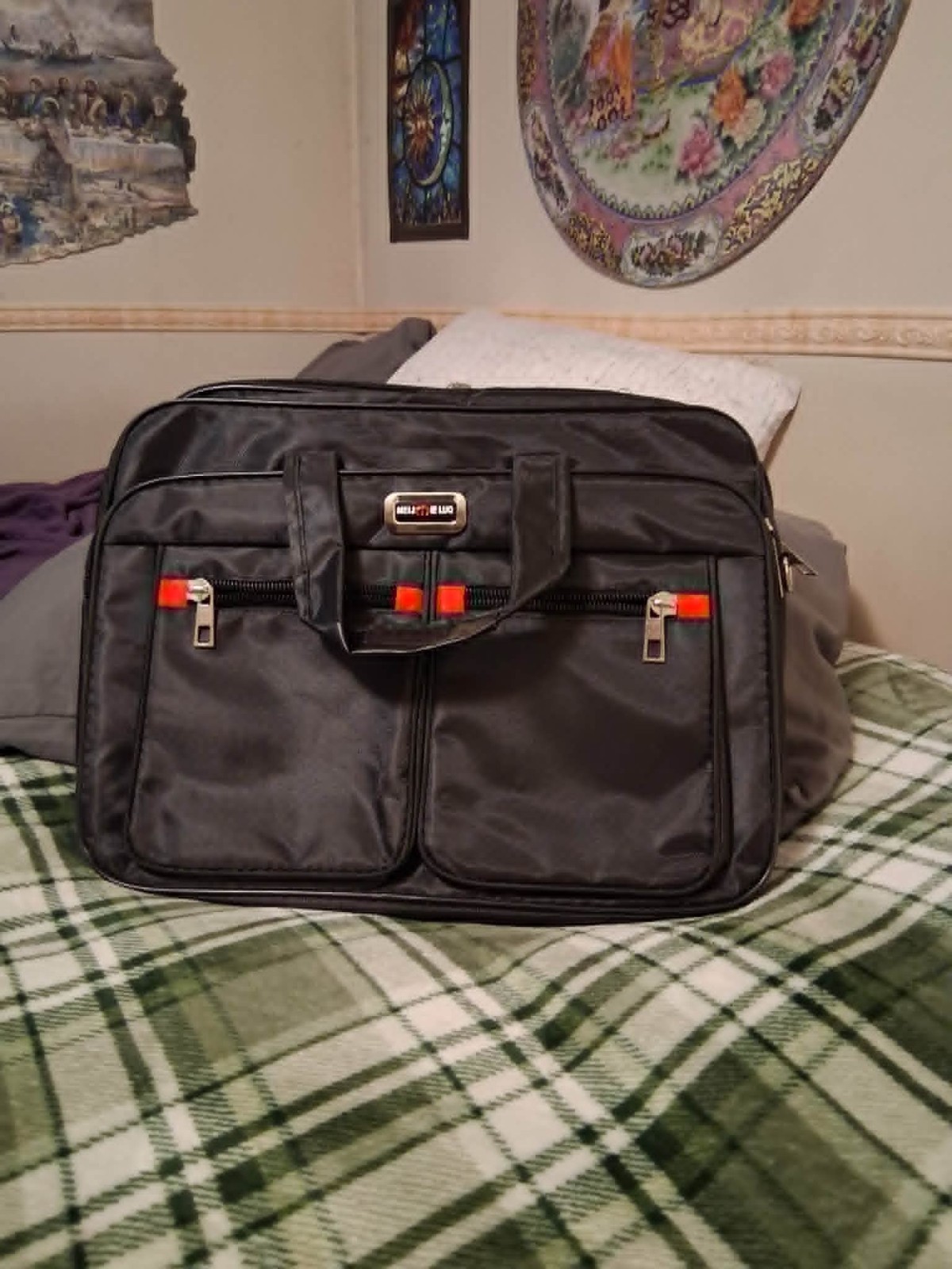 Dell chrome book with plug and case