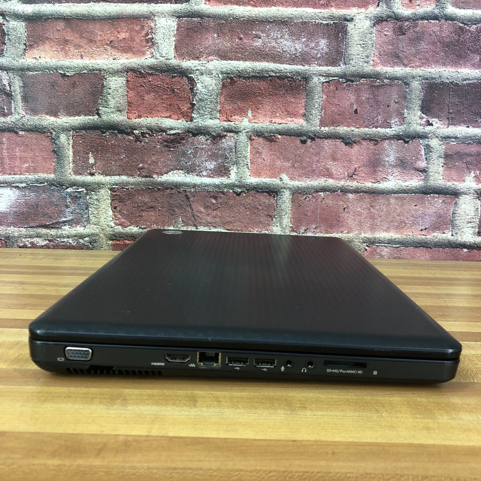 HP Pavilion g7 Retro Gaming Laptop Computer AMD Phenom 2.6GHz 4GB RAM (Windows7)