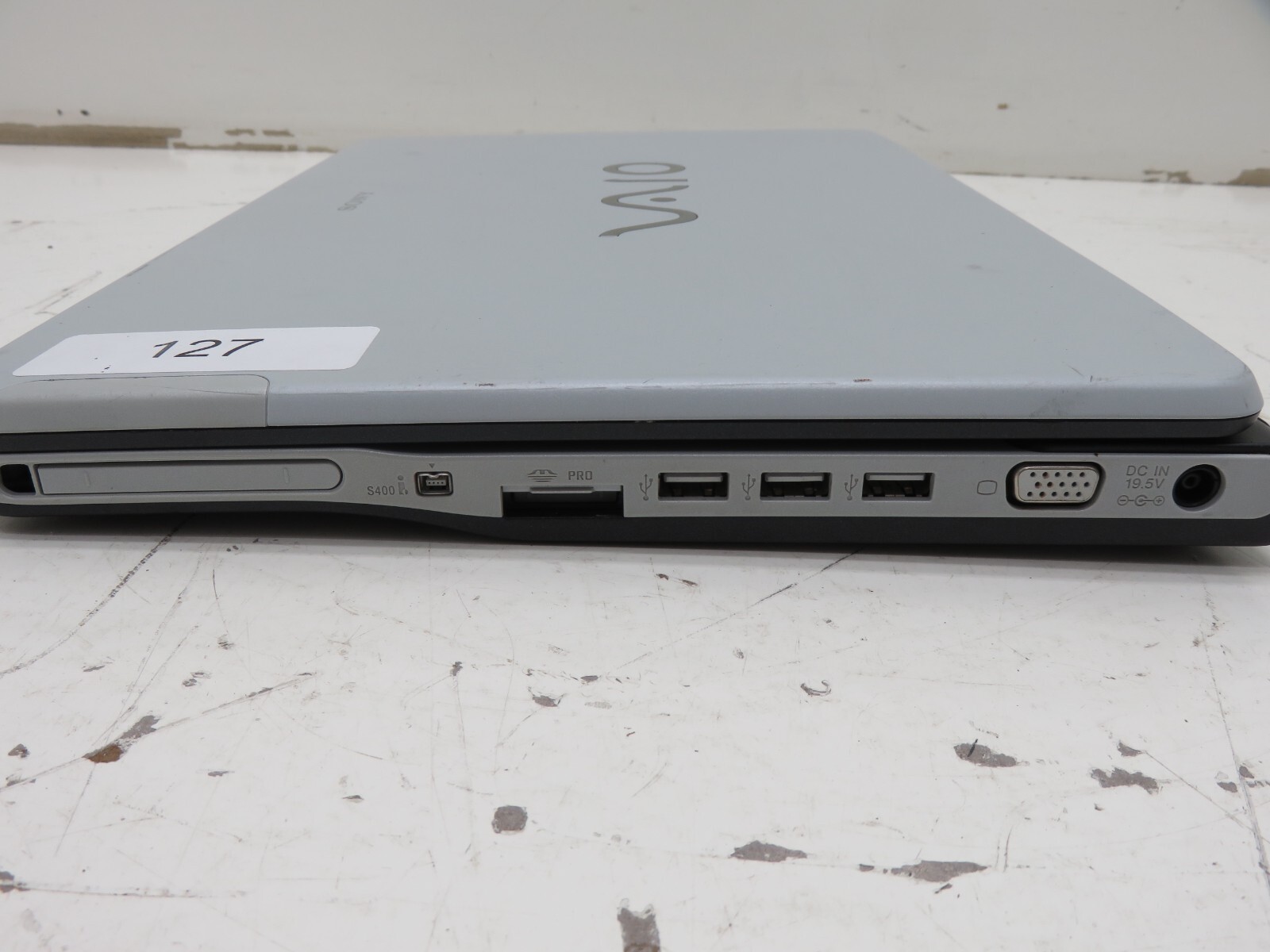 Sony Vaio VGN-FS640/W PCG-7A2L Laptop Intel Pentium M 512MB Ram No HDD /Battery