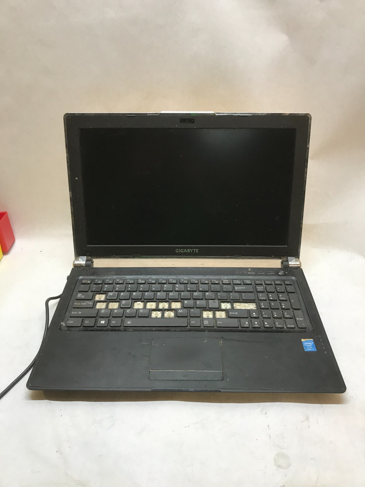 Gigabyte P25 15″ Intel Core i7-4700MQ 4GB RAM NO HDD/OS For Parts READ AS IS -DW