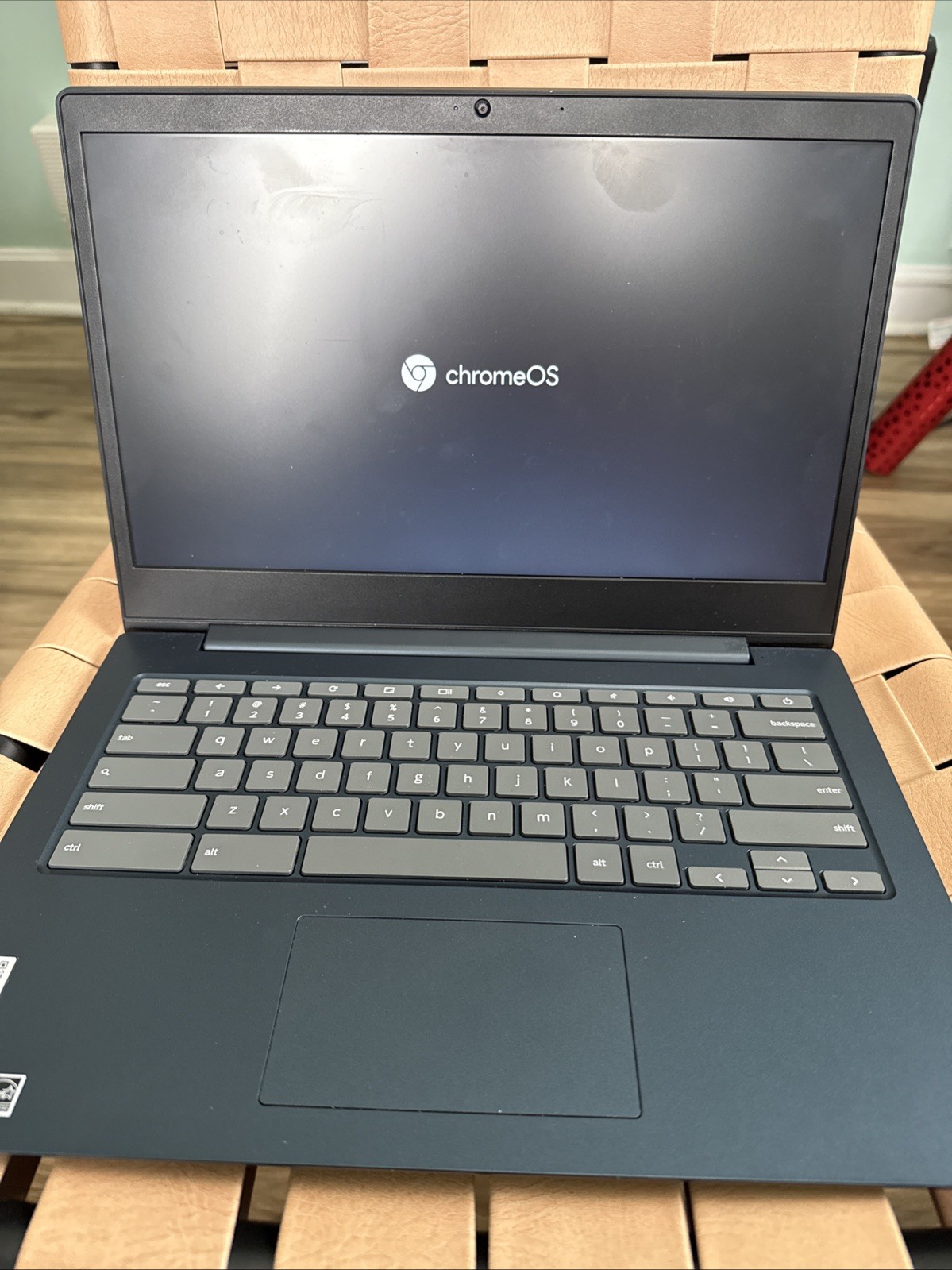 Lenovo IdeaPad 3 CB-14IGL05 82C1 14″ 2020 N4020 1.1GHz 64GB SSD 4GB DDR4 Blue B