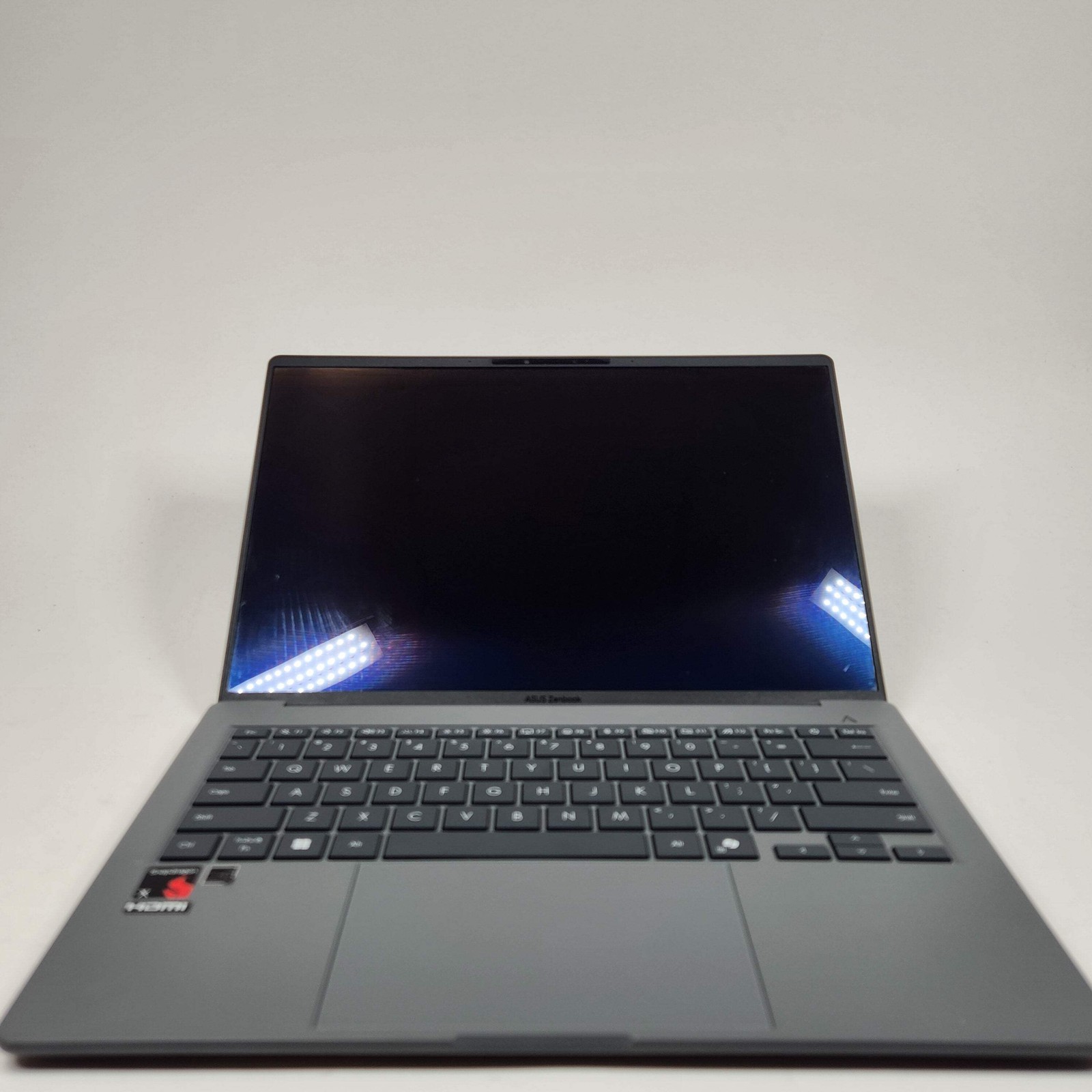 Asus Zenbook 14 UX3407Q 14″ Snapdragon(R) X-X126100 2.9GHz 32GB RAM 1TB SSD