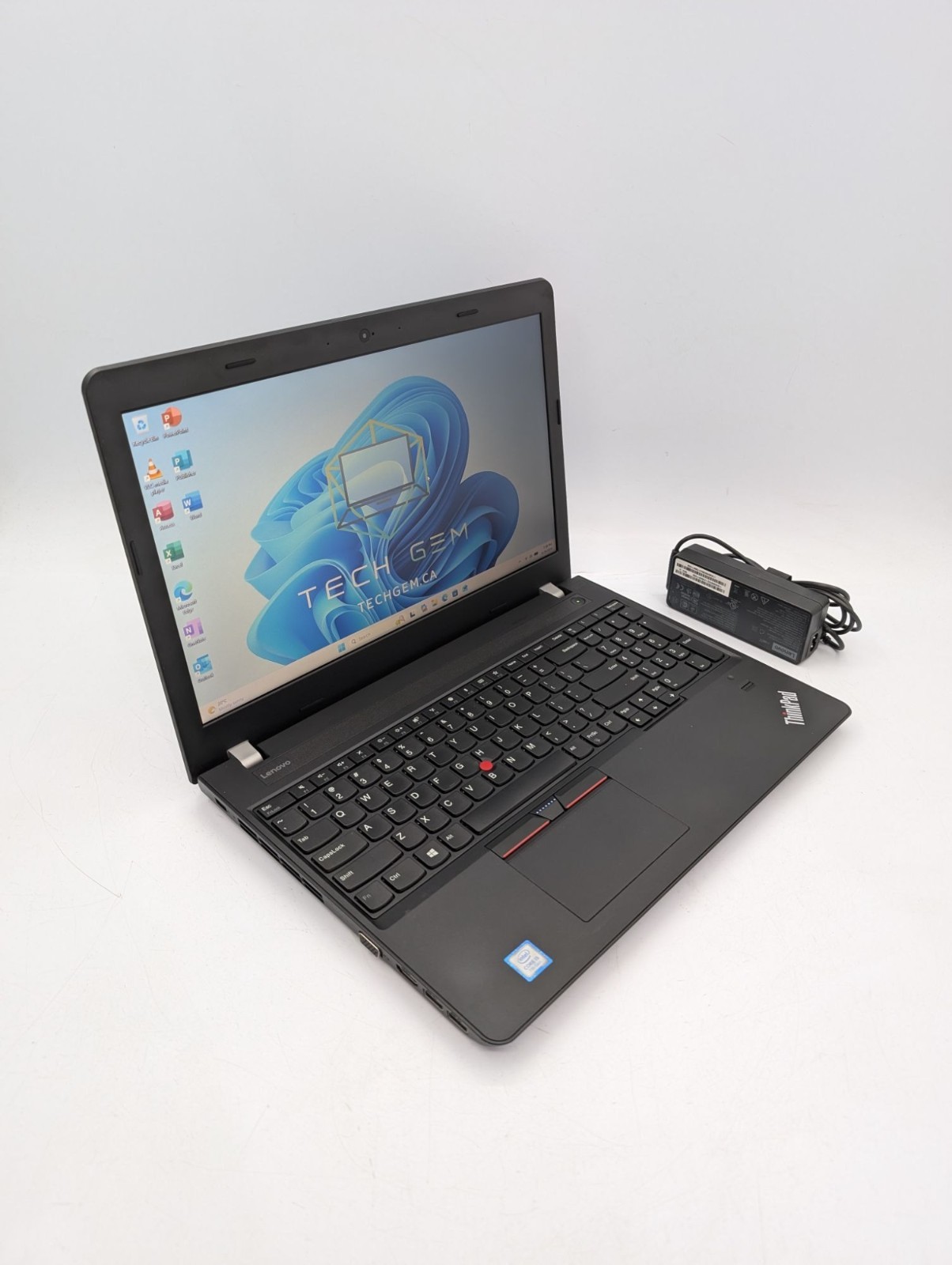 Lenovo ThinkPad E570 15.6″ Intel i5-7200U 16GB RAM 1TB HDD 256GB SSD Win 11 Pro