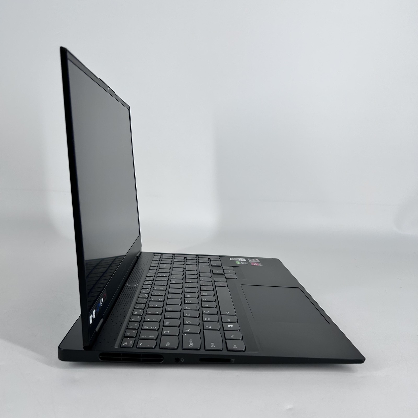 Lenovo Legion Slim 7 15.6 4K 3.3GHz Ryzen 9 5900HX 16GB 1TB SSD RTX 3050 Ti Good