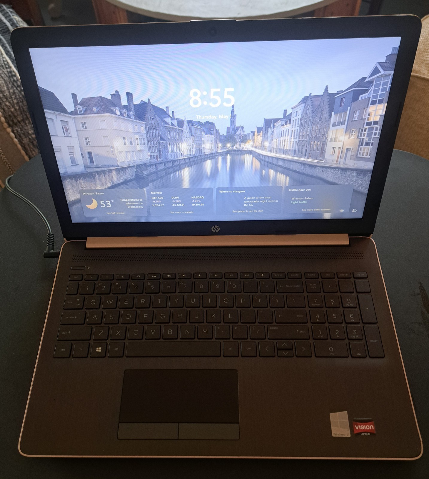 HP 15-FD0083WM 15.6″ (128GB SSD Intel Pentium N200 1.1GHz 4GB RAM) Laptop – Red
