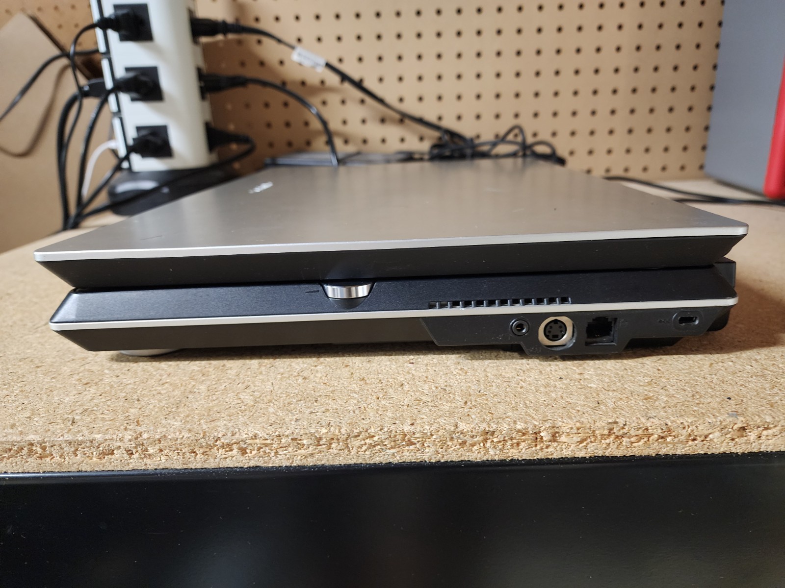 Toshiba Qosmio G35-AV650 Core Duo T2500 2GB RAM No HDD/OS NVIDIA GPU HD DVD