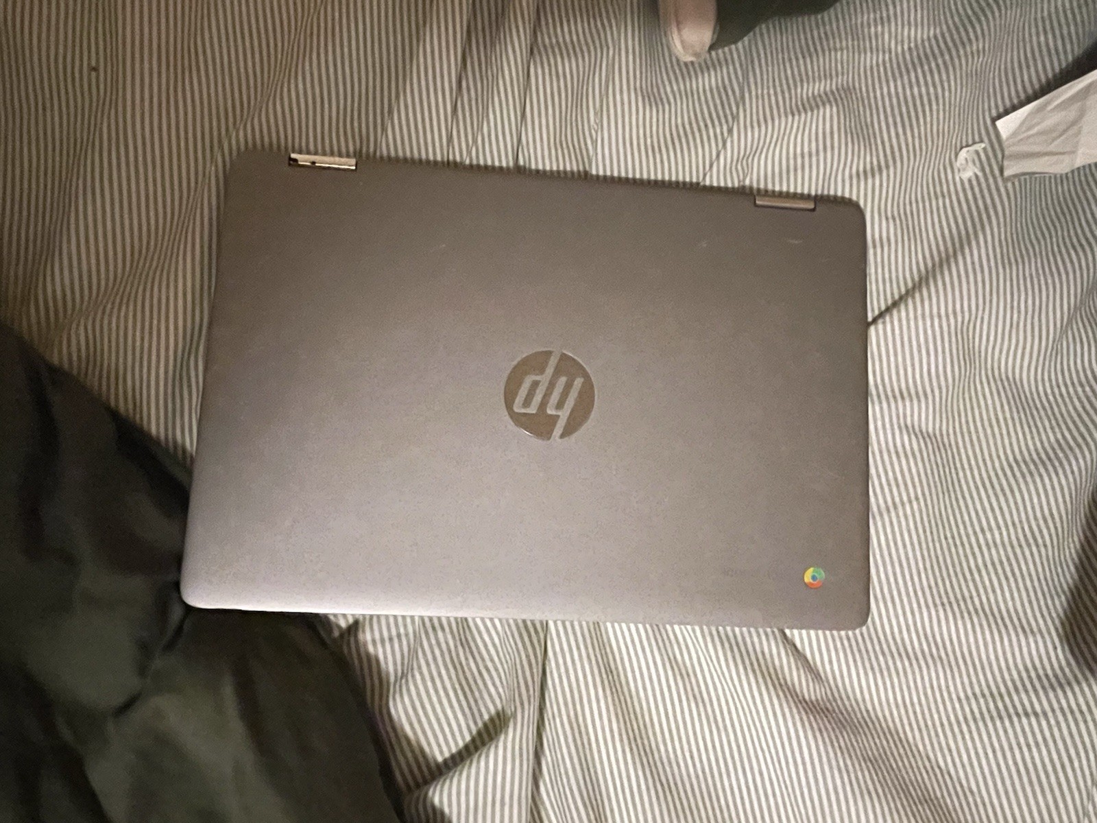 HP Chromebook Convertible 2-in-1 Laptop Chrome OS Silver USB SD Headphone Jack