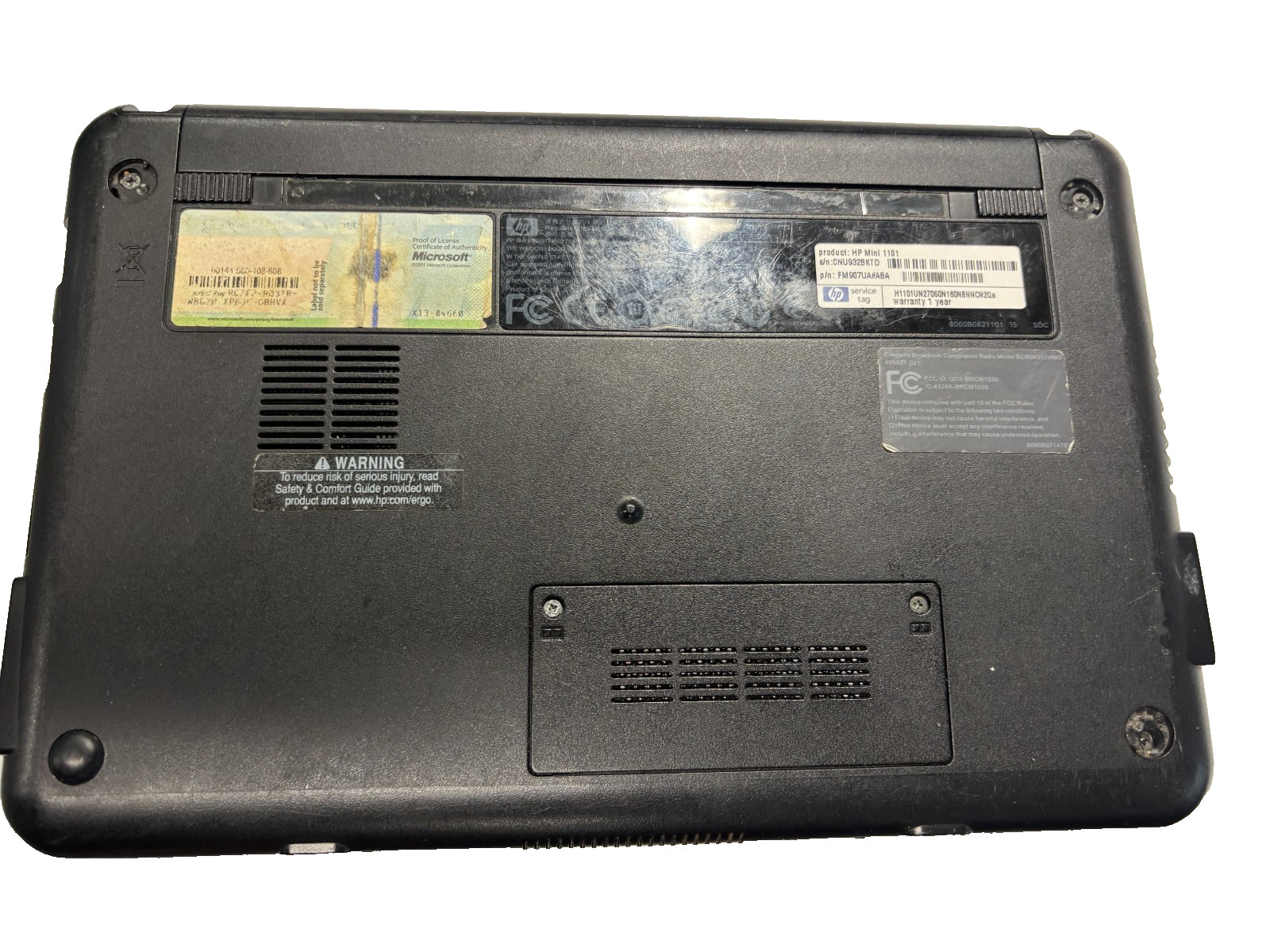 HP Mini 110-11 Model HSTNN-170c 10.1 Inch 160GB HDD 1GB RAM Windows XP w/ Cord