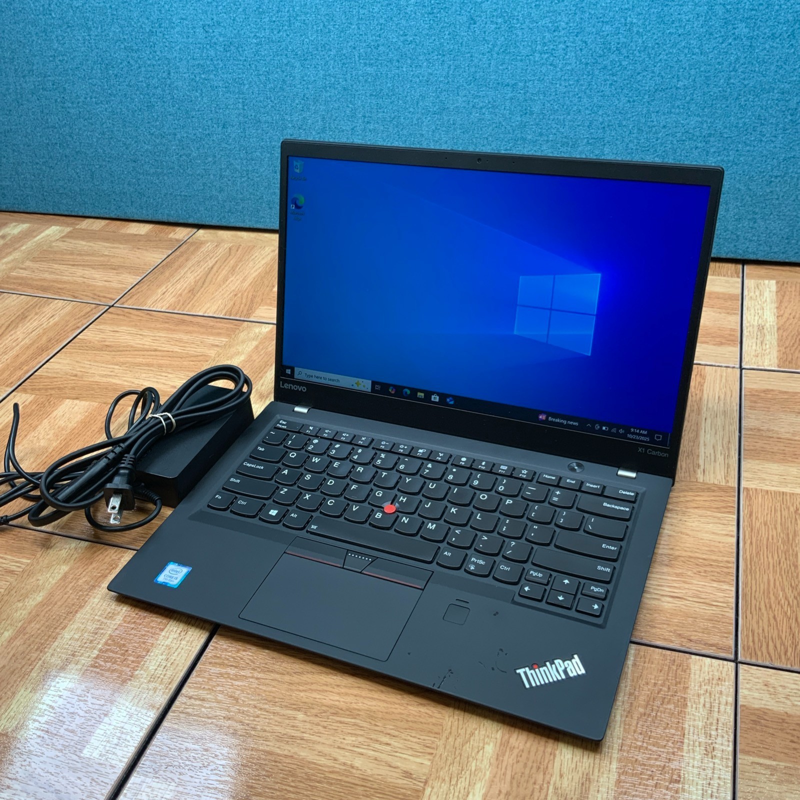 Lenovo ThinkPad X1 Carbon 5th Intel i5-7300U 8GB RAM 256 GB SSD Win 10 Pro