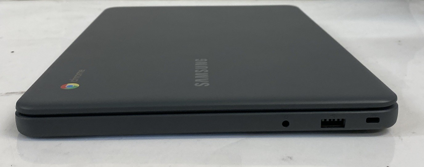 Samsung Chromebook XE501C13 – Intel Celeron 3060 2GB RAM 16GB SSD – OEM Charger