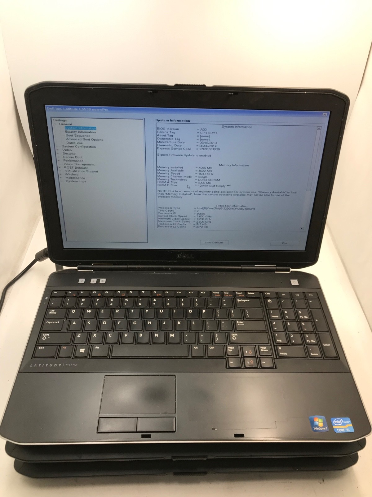 LOT OF 3 Dell Latitude E5530 Intel i5-3230M 15″ 4Gb – BOOT/ ONE DEAD PIXELS -MZ