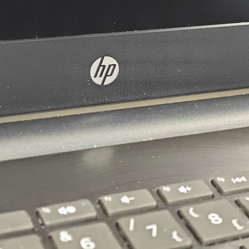 HP 14-bw005no Laptop – AMD A4-9120, Radeon R3, 4GB RAM, No SSD, 14″ HD
