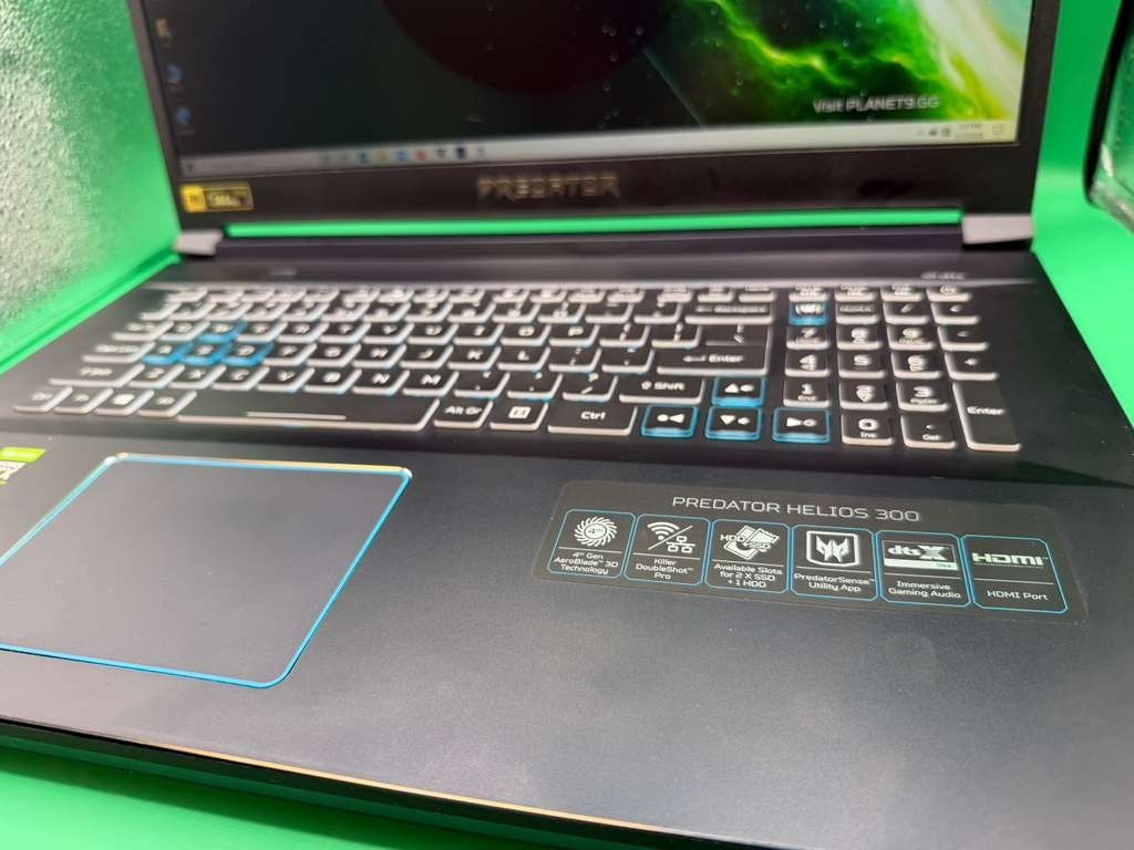 Acer Predator Helios PH317-54 Gaming i7-10750H 2.60GHz 32GB RAM 1TB SSD RTX 2070