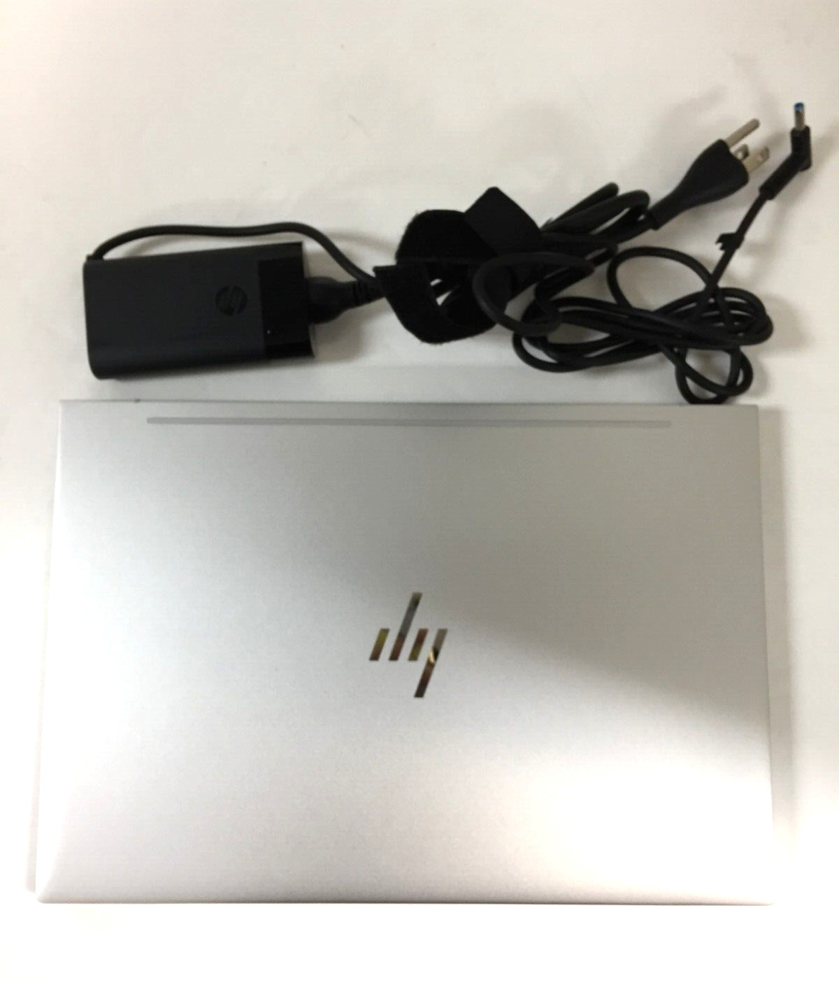 HP Envy 13-aq1013dx 3C311UA 13.3″ Touch Laptop, i7-1065G7/8GB/1TB SSD/Win10H