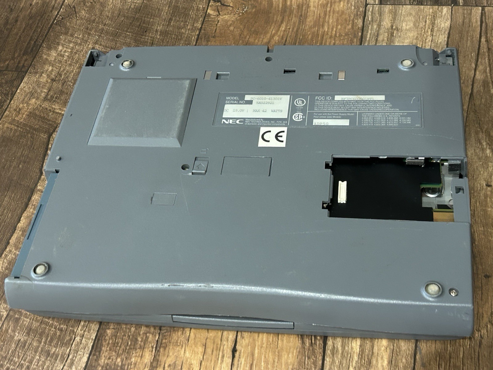 NEC Versa 2000D Laptop For Parts As Is PC-6010-41301W Retro