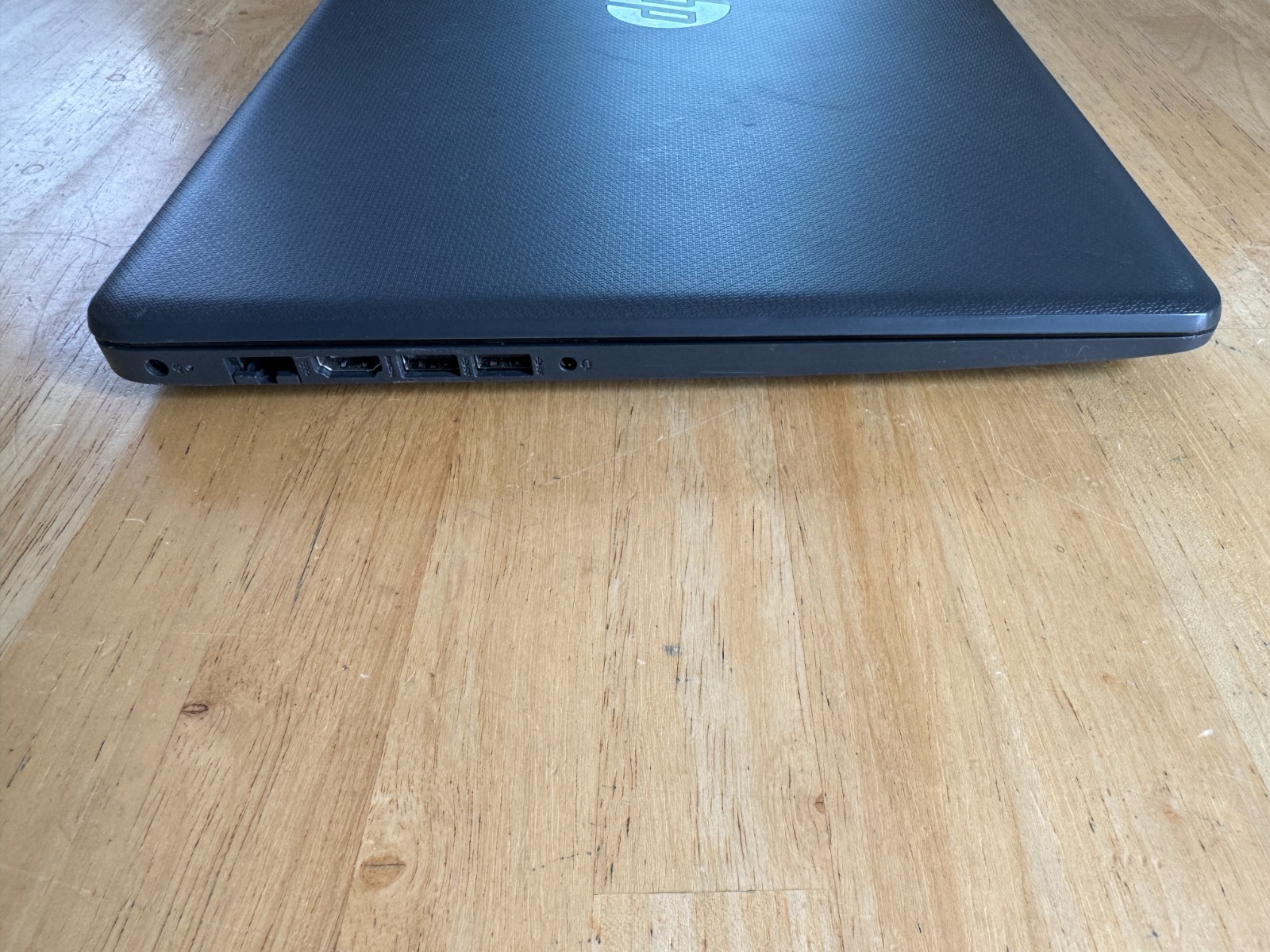 HP 17-by1022cl laptop p 17.3″ 1.6GHz i5-8265U 8GB RAM 240GB NVMe SSD HDD WIN 11