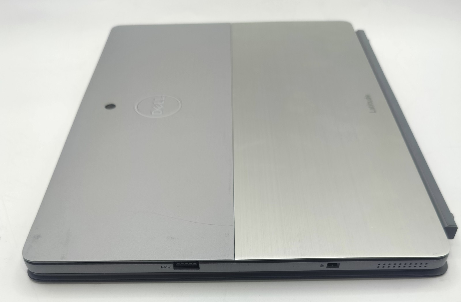 Dell Latitude 7200 12.3″ Touch 2 in 1 i5-8365U 8GB 512GB SSD Laptop Win 11 Pro