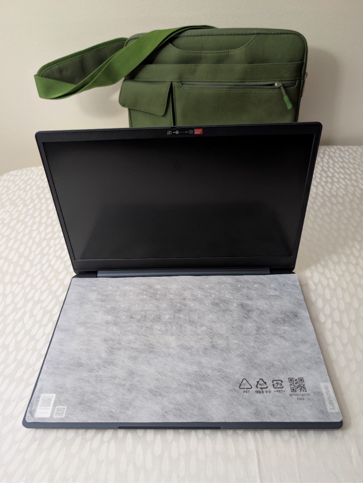 Lenovo IdeaPad 3 14M836 14″ Chromebook Type 82KN 45W USB-C Charger + Case