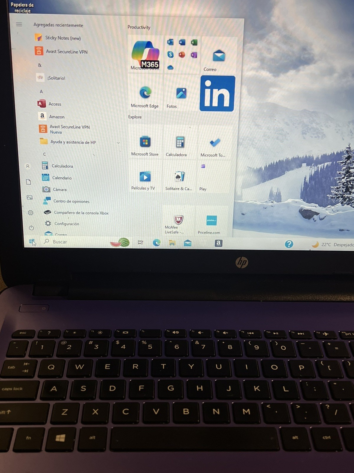 HP Notebook 15-AY021DS Pentium N3710 1.6GHz 15.6″ Laptop 8GB DVD, New Batt, 1 TB