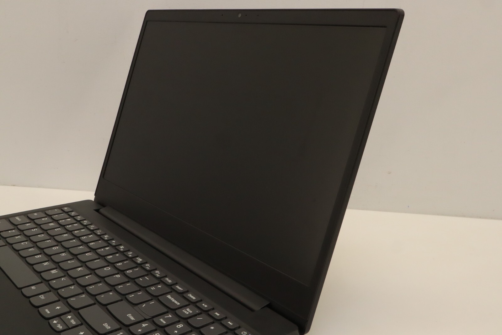 Lenovo Ideapad S145-15AST 15.6″ AMD A6-9225 **READ DESC #5