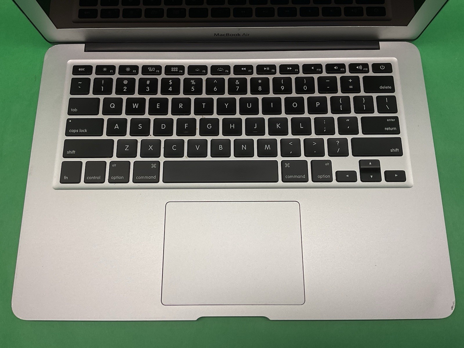 Apple 2013 MacBook Air 13” Laptop – POWERS ON – UNTESTED