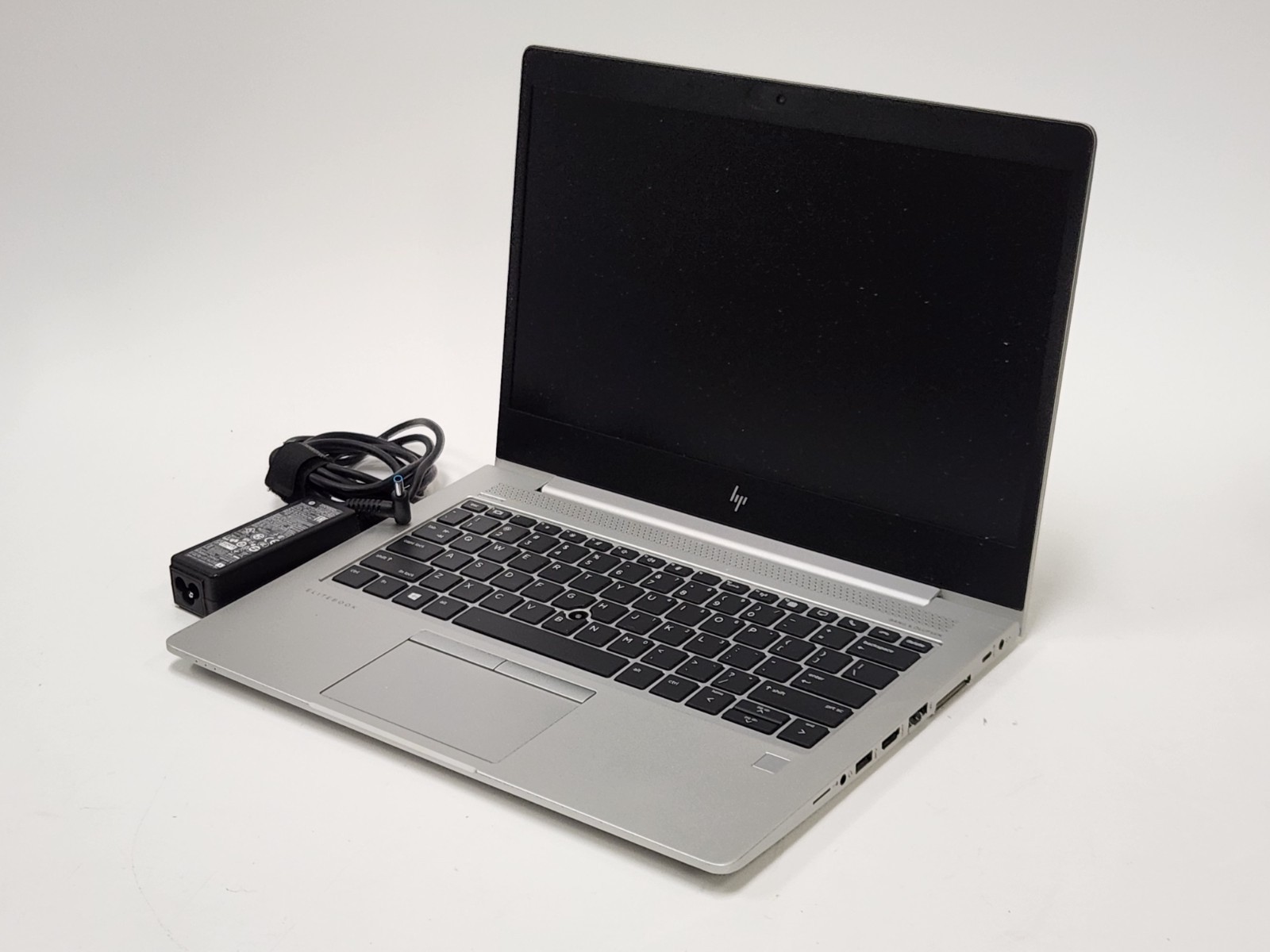 HP EliteBook 735 G6 AMD Ryzen 5 Pro 3500U 2.1GHz NO RAM NO SSD BATTERY 67%