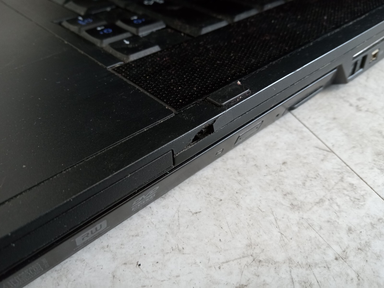 Dell Precision M4500 15″ Laptop Intel i7 1st Gen 2GB RAM – WON’T BOOT – READ -RR