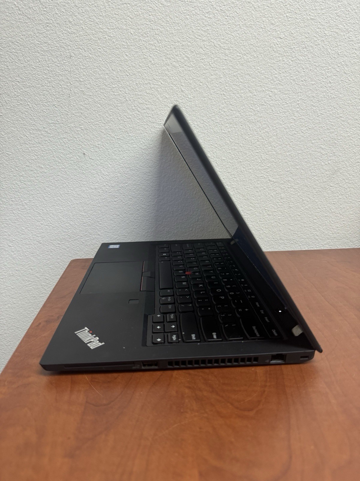 Lenovo ThinkPad T490, i7-8665U 1.90GHz, 16GB, 512GB SSD Windows 11 Pro