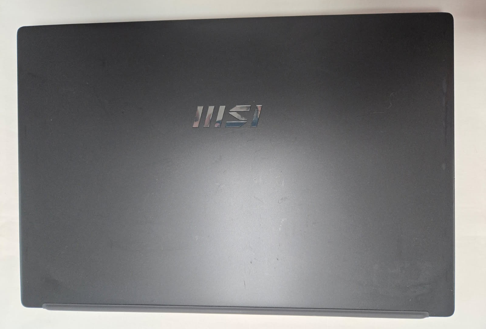 MSI Modern 15 B12M-455US 15.6″ – i5-1235U CPU 16GB RAM 512GB SSD WIN 11 Iris XE
