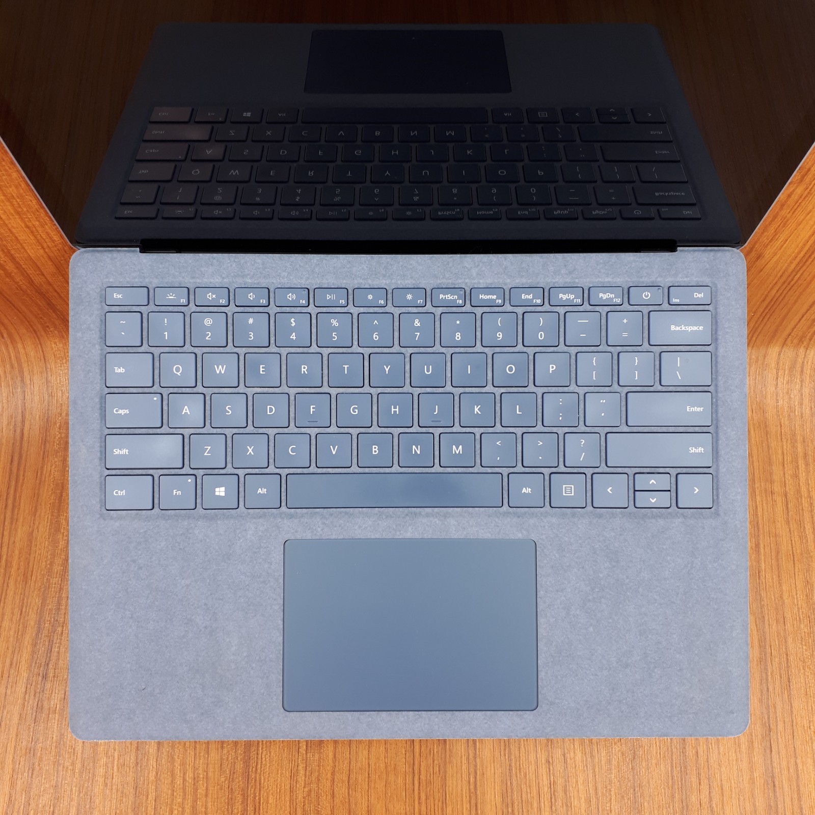 Microsoft Surface Laptop 4 1950 i5-1145G7 2.60GHz 16GB RAM 512GB NVMe W11P H3955
