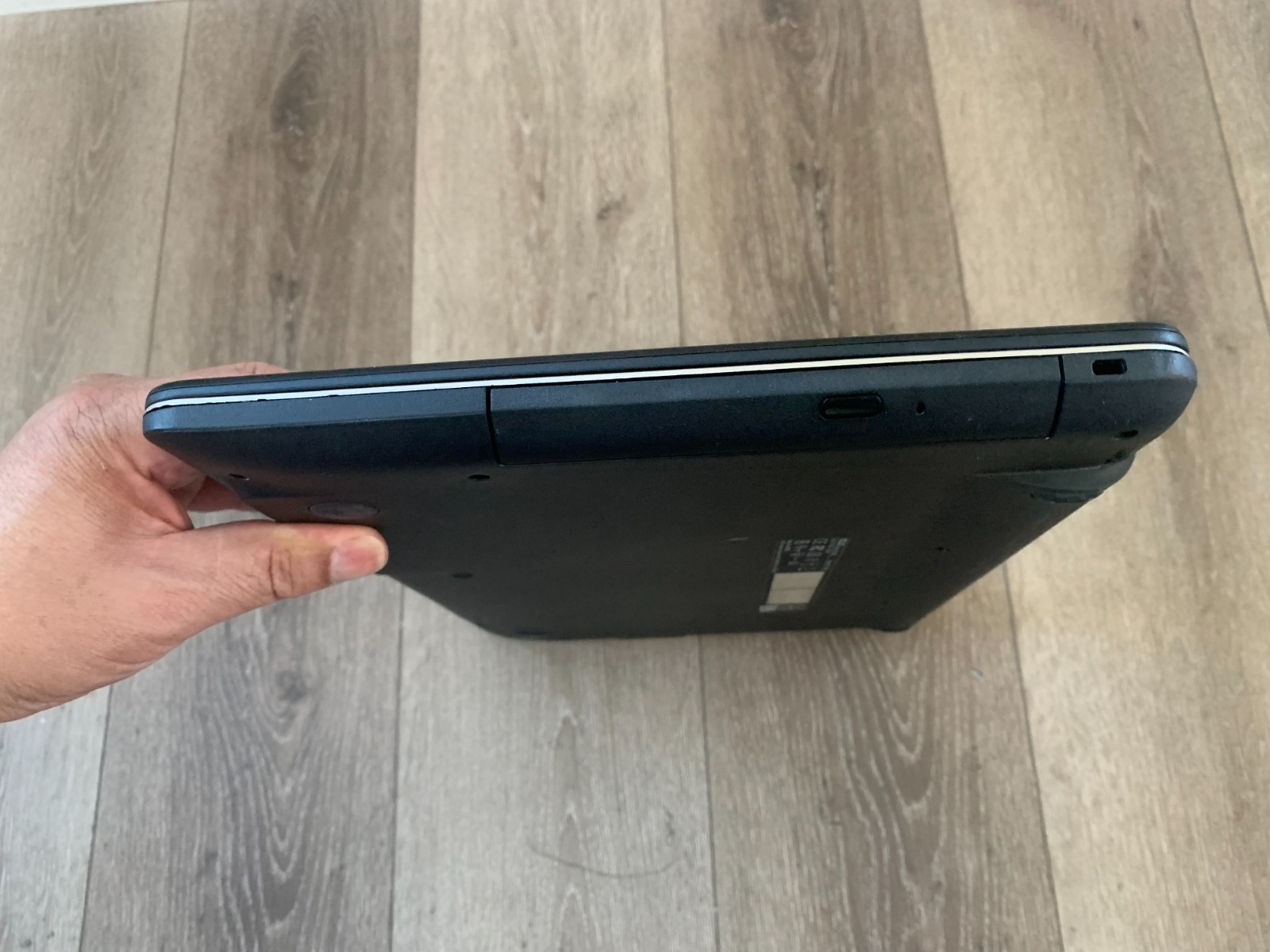 ASUS X540S-SCL0205N 15.6″ Intel Celeron N3050 1.60GHz 4GB RAM 500GB HDD Win 10