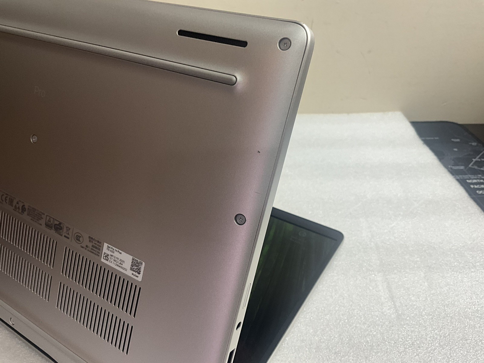Dell Pro 14 Plus PB14250 14″ Core Ultra 5 235U 2.0GHz 16GB RAM 256GB SSD W11 Pro
