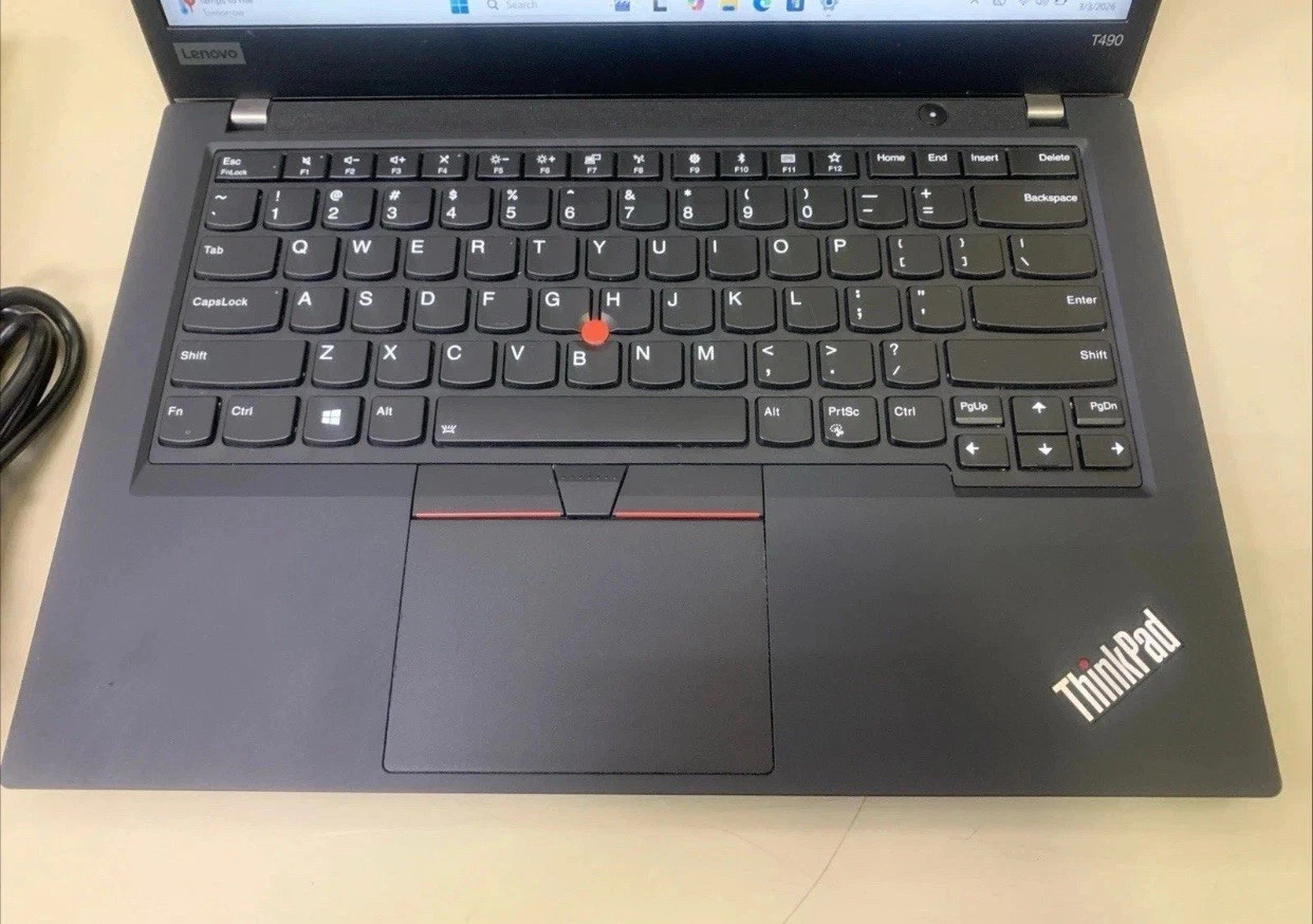 Thinkpad T490 i7, 32GB 512GB SSD NVIDIA MX250 1920×1080 Touch Win11 Office 2024