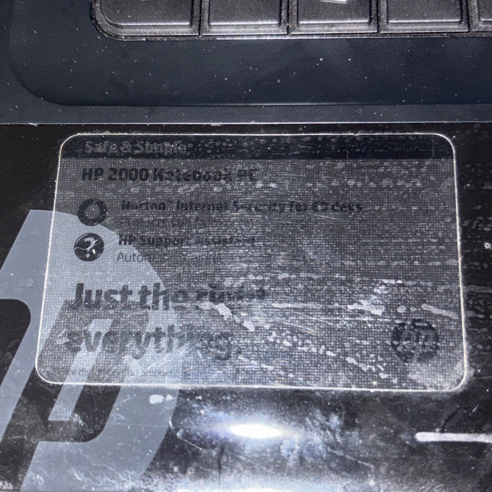 HP 2000 Laptop AMD E2 Vision For Parts/Repair Works