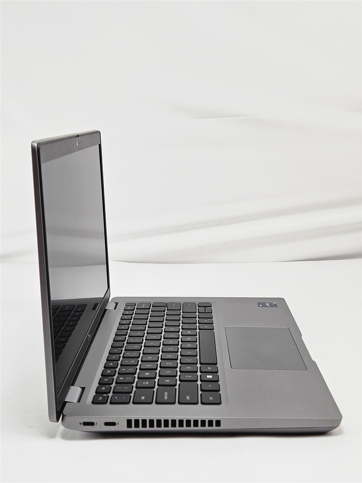 Dell 14″ Latitude 5431 i7-1270P 16GB 256GB SSD 14″ FHD Backlit Keyboard