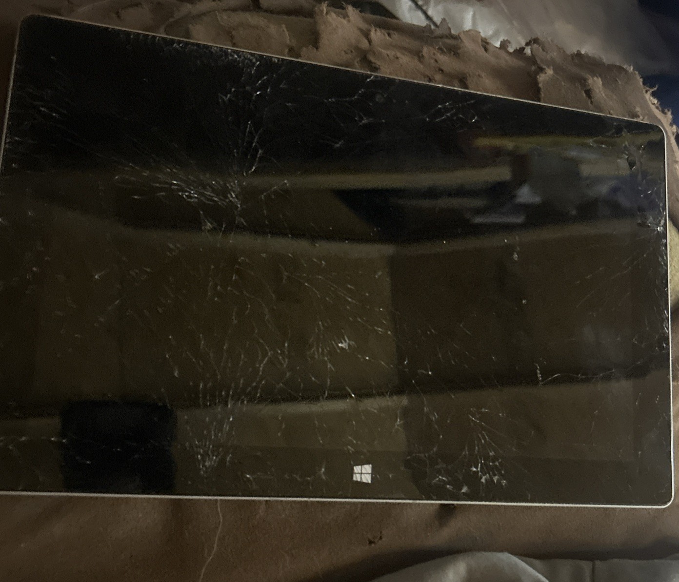 Microsoft Surface Tablet 32GB RT Edition Windows – Grey UNTESTED/PARTS/REPAIR