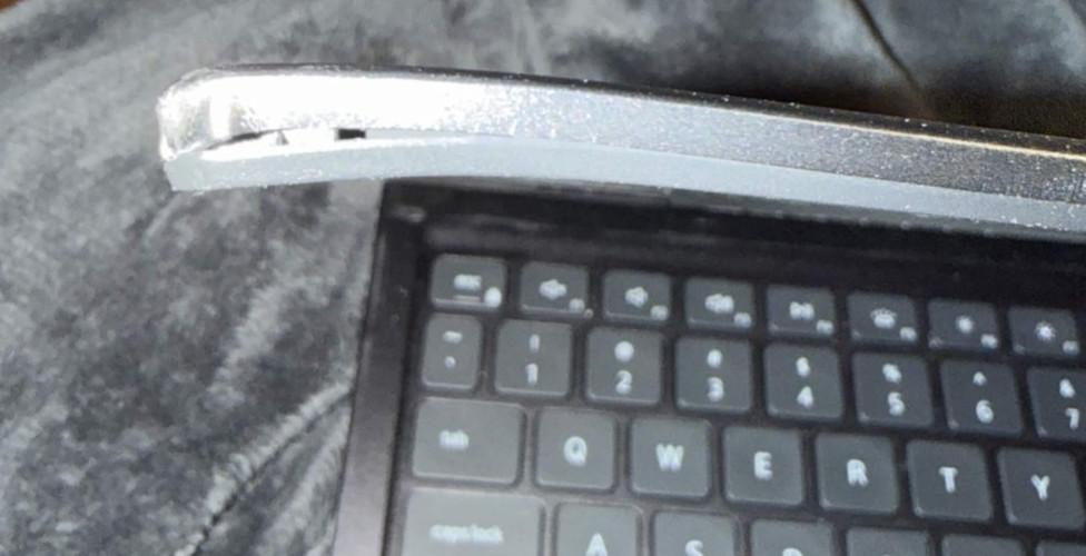 DELL VOSTRO 15 5510 INTEL CORE i5 8GB RAM – Used – STILL WORKING