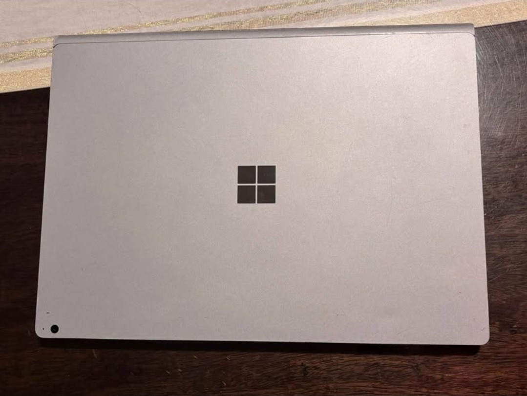 Microsoft Surface Book 2 i7-8650U 1.9GHz 16GB RAM 512GB GeForce GTX 1060