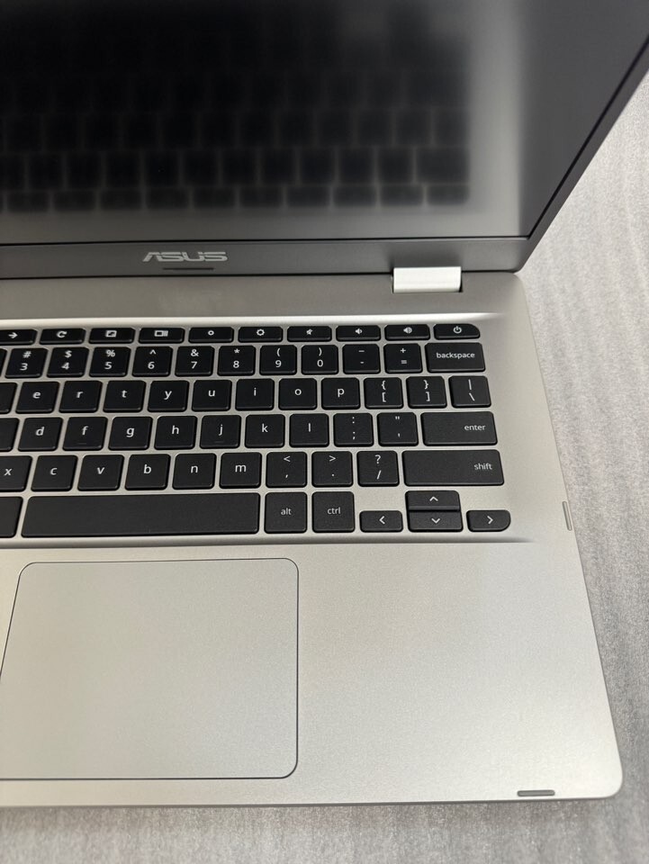 ASUS ChromeBook C424MA-DH48F 14″ (128 GB HDD Intel N4020 1.10 GHz 4 GB RAM)