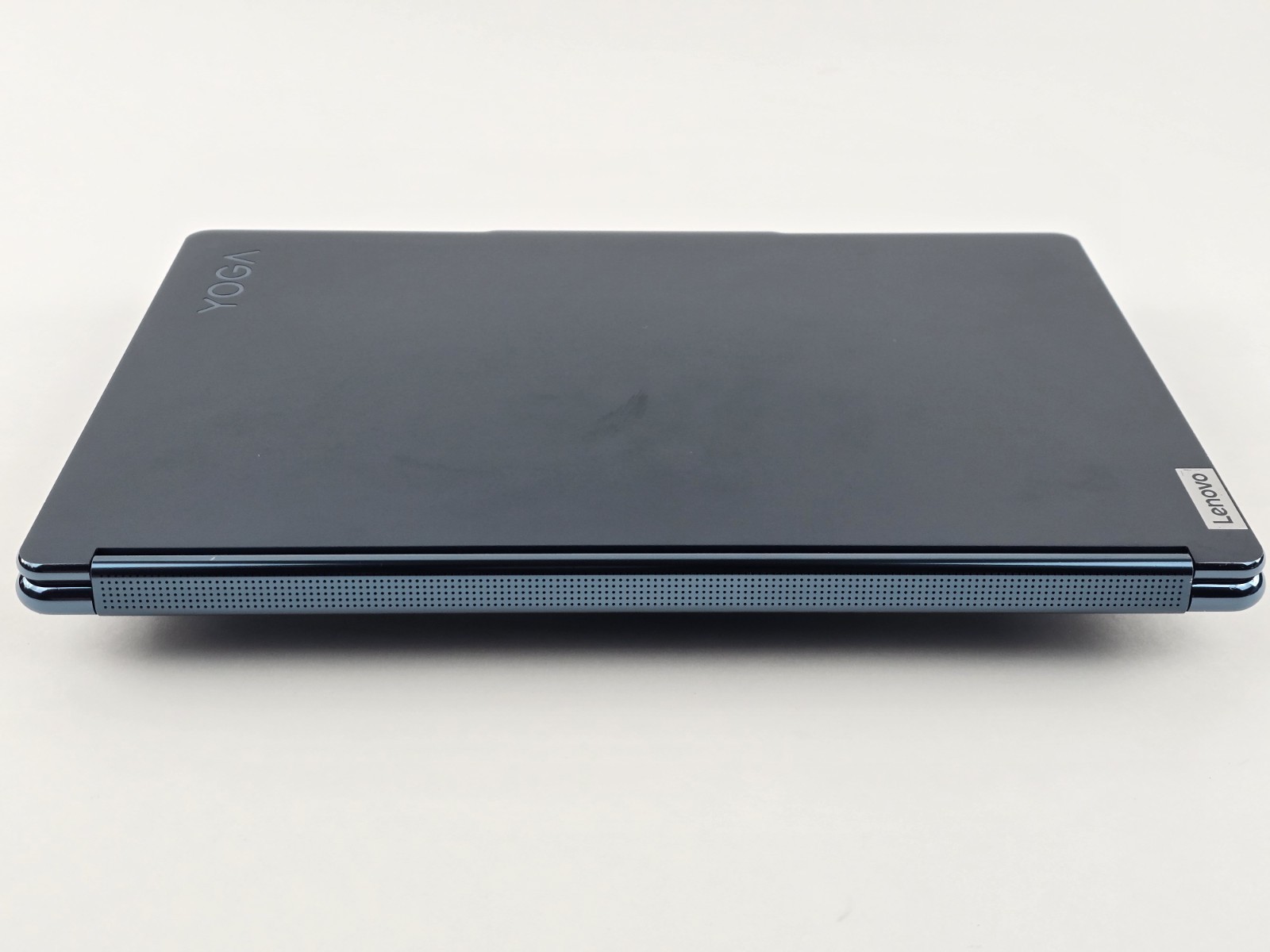 Lenovo Yoga Book 9i Dual 13.3″ 2.8K OLED Ultra 7 155U 16GB 1TB – Used READ
