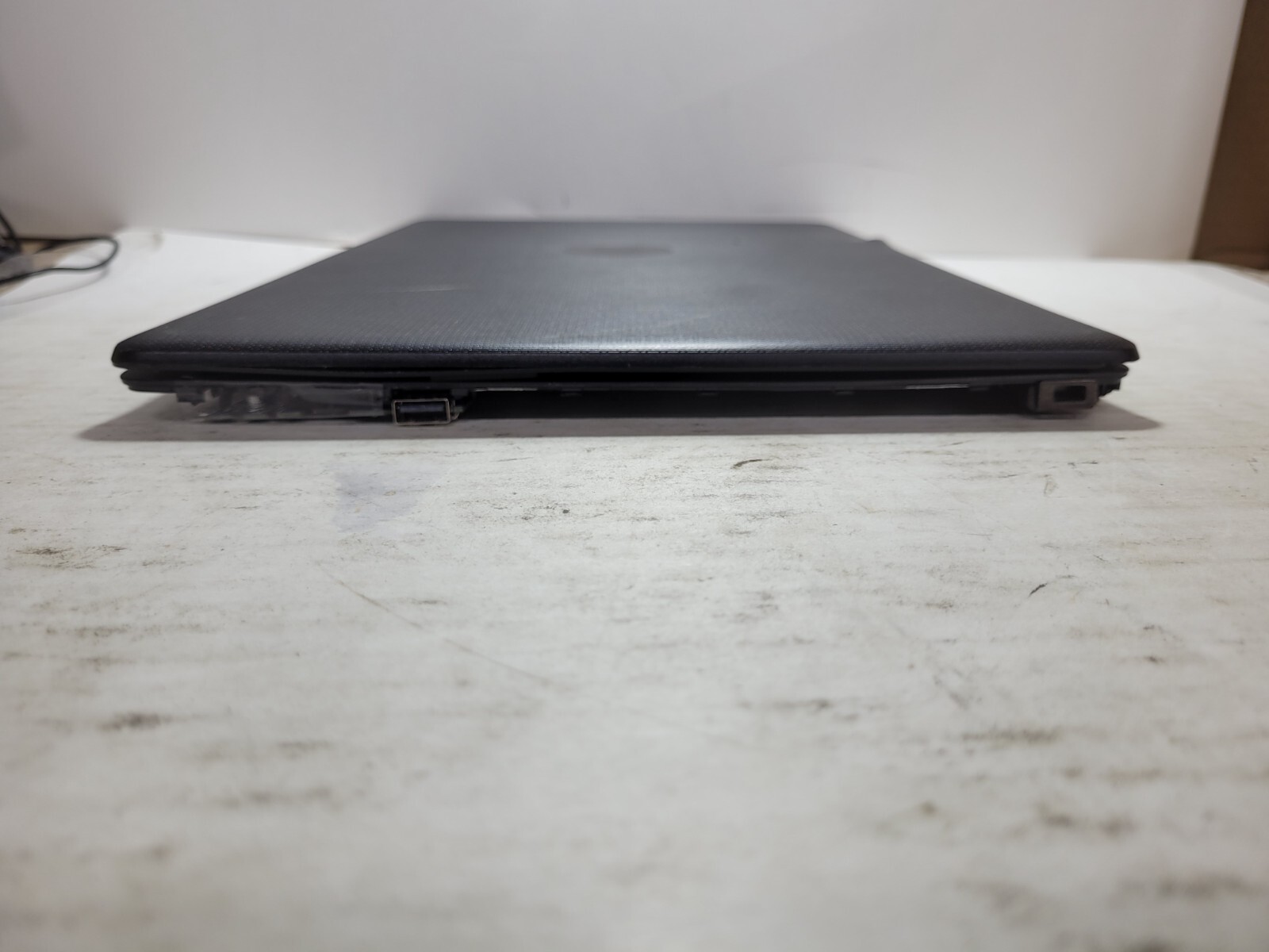 HP 15-db0xxx w/AMD A6-9225, 4GB RAM Laptop for Parts/Repair #0122