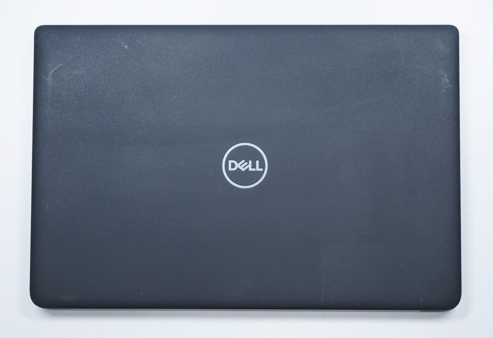 Dell Latitude 3500 Core i7-8565U @1.80GHz 8GB RAM 256GB SSD MX130 FHD (No OS)
