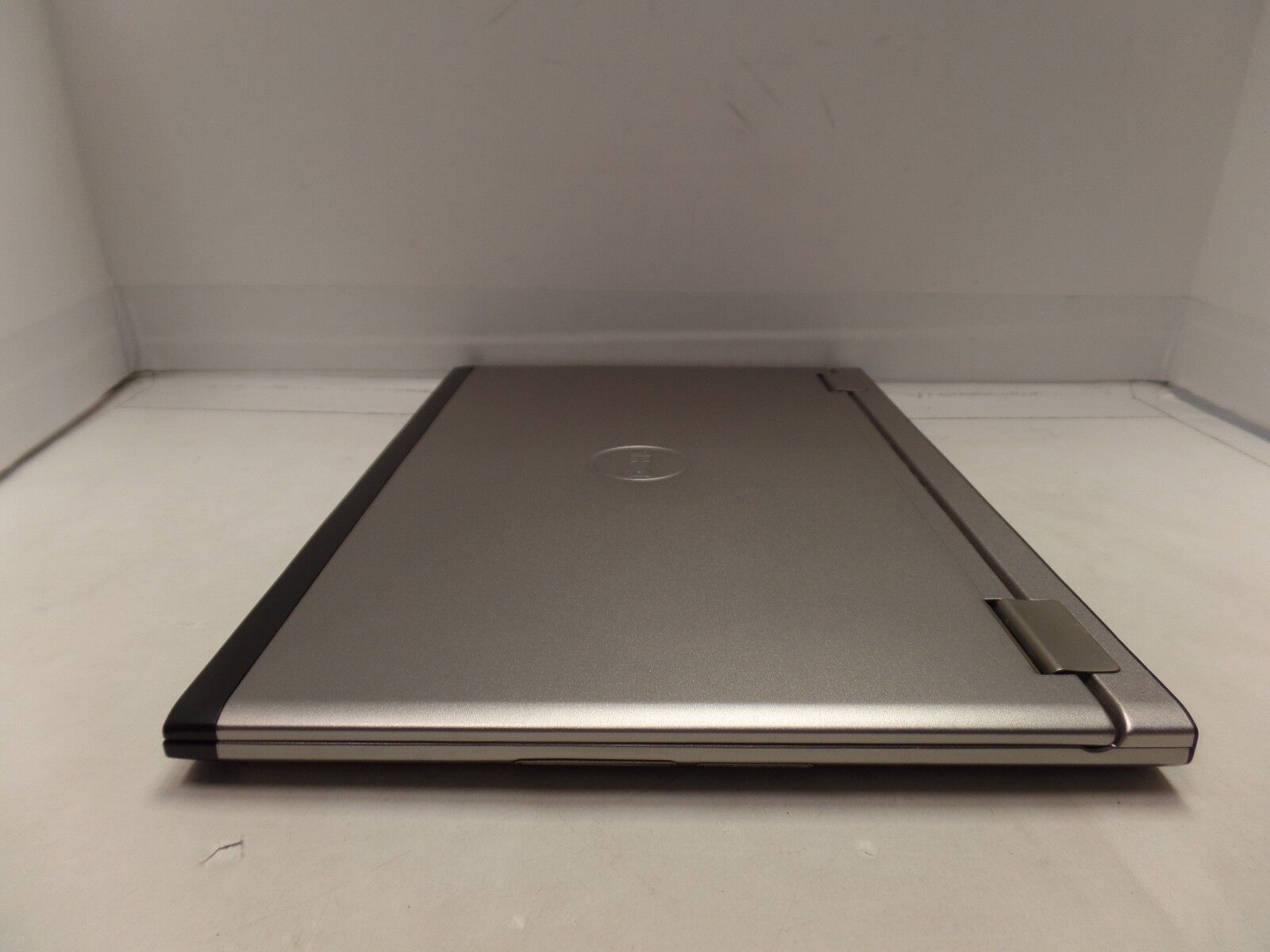 BRUSHED ALUMINUM DELL VOSTRO V13 1.30GHZ C2D U7300 4GB 120GB SSD WIN10PRO *READ*