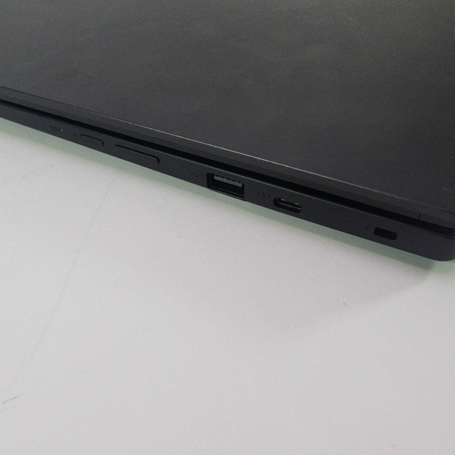 Asus Chromebook CX1 CX5601FB 16″ i3-1215U 1.2GHz 8GB RAM 4gbs SSD
