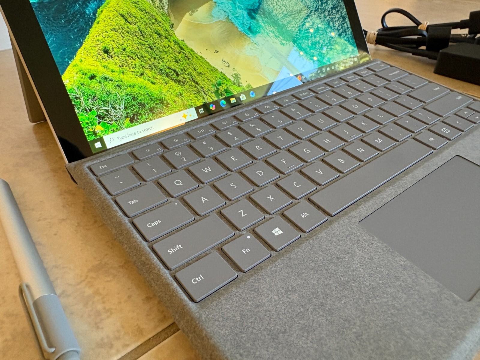 Microsoft Surface Pro 5 1796 i7-7660U 16GB 512GB Win11 Pro Pen Keyboard Bundle