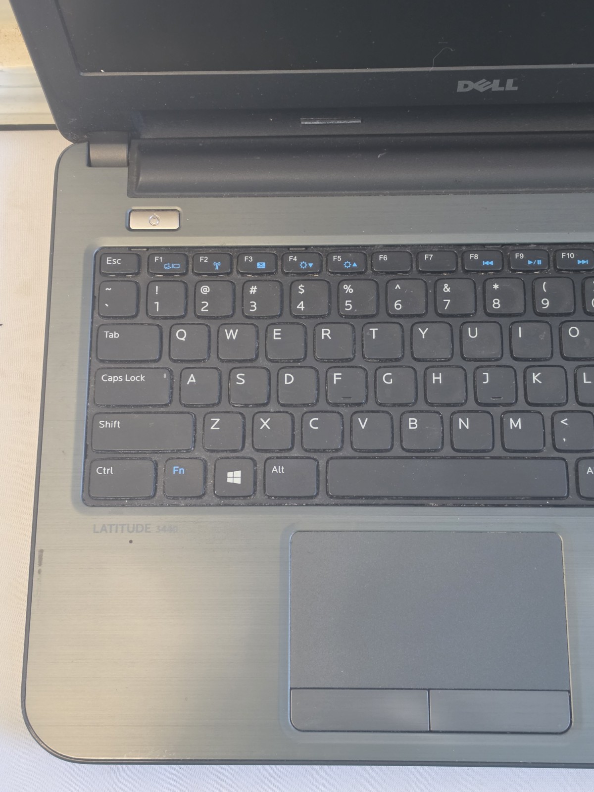 Dell Latitude 3440 Laptop – Intel i5-4210u – 8GB RAM – 500GB HDD – Windows 10