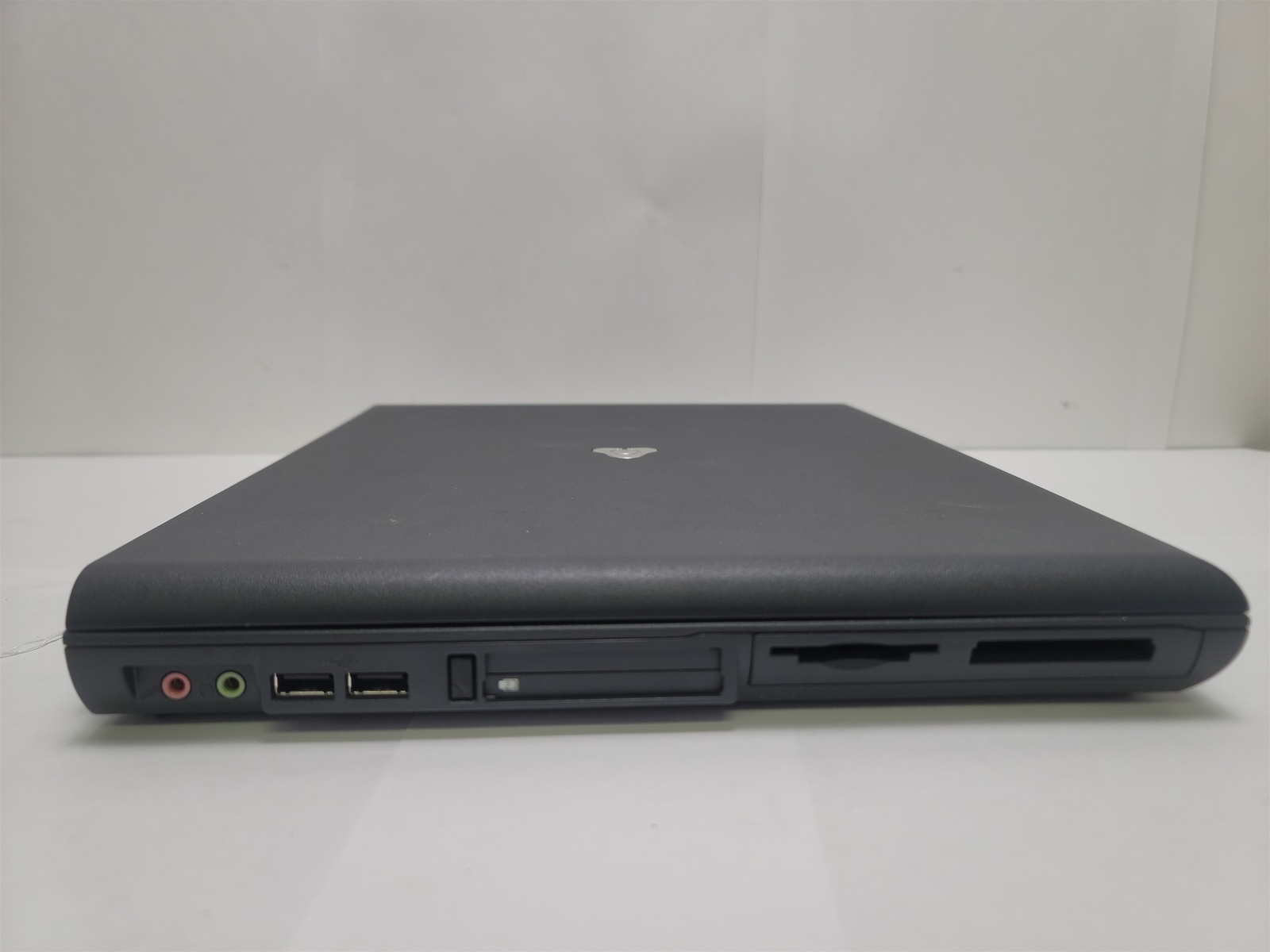 Gateway M305CRV 15″ Laptop , Pentium 4 M 2.20GHz , 1GB RAM, Windows XP